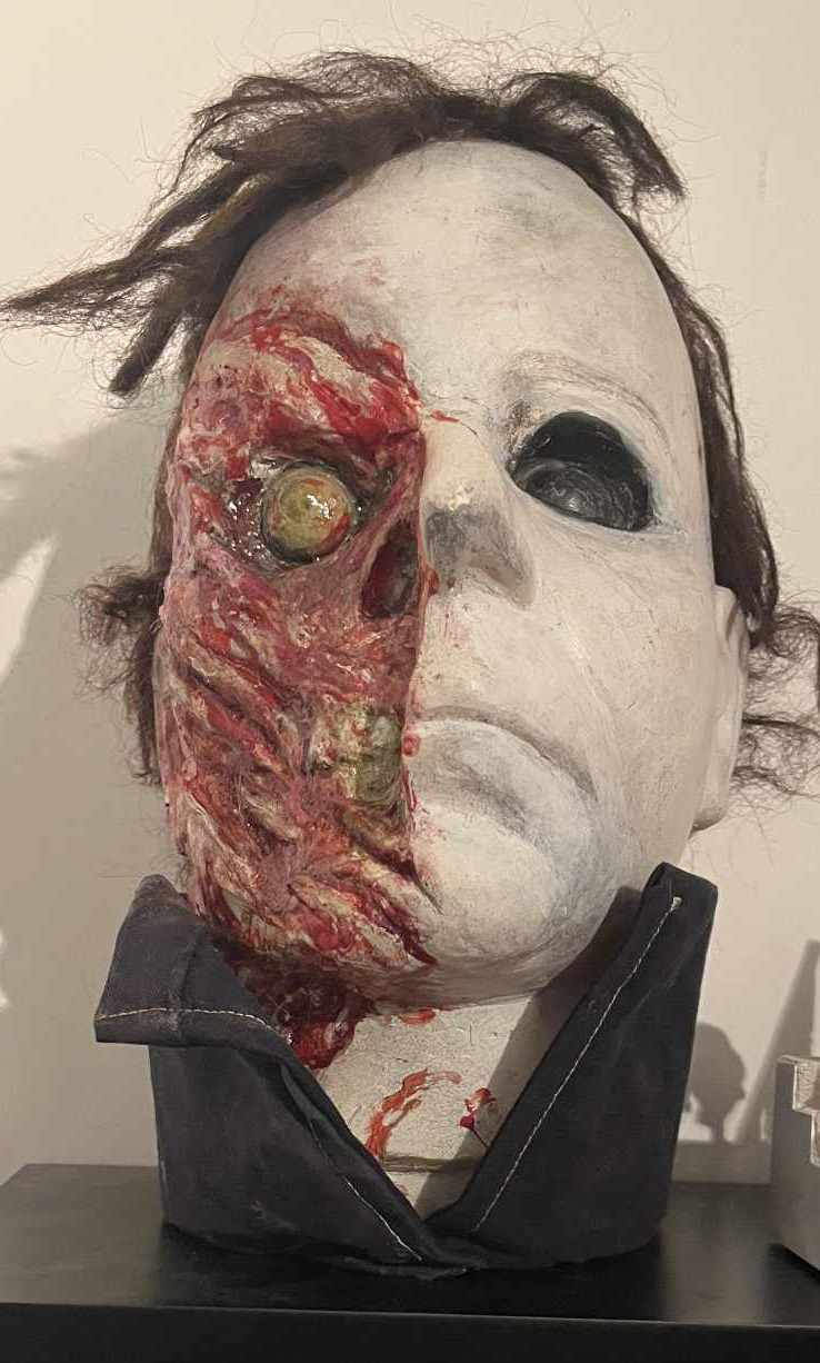 Tête de Michael Myers faite par un artiste