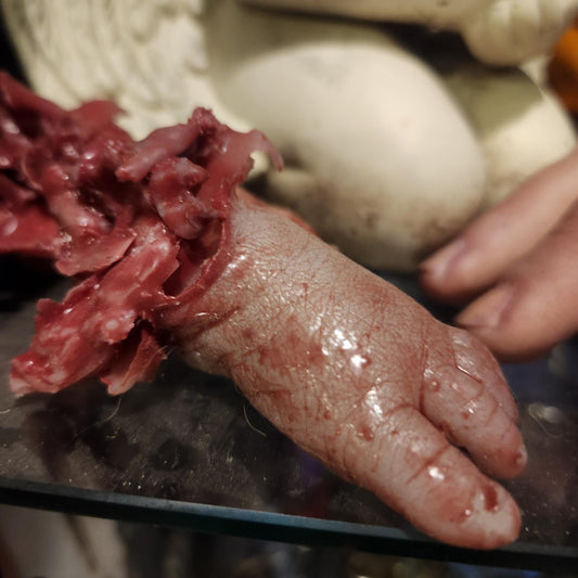 Faux pied arraché en silicone.