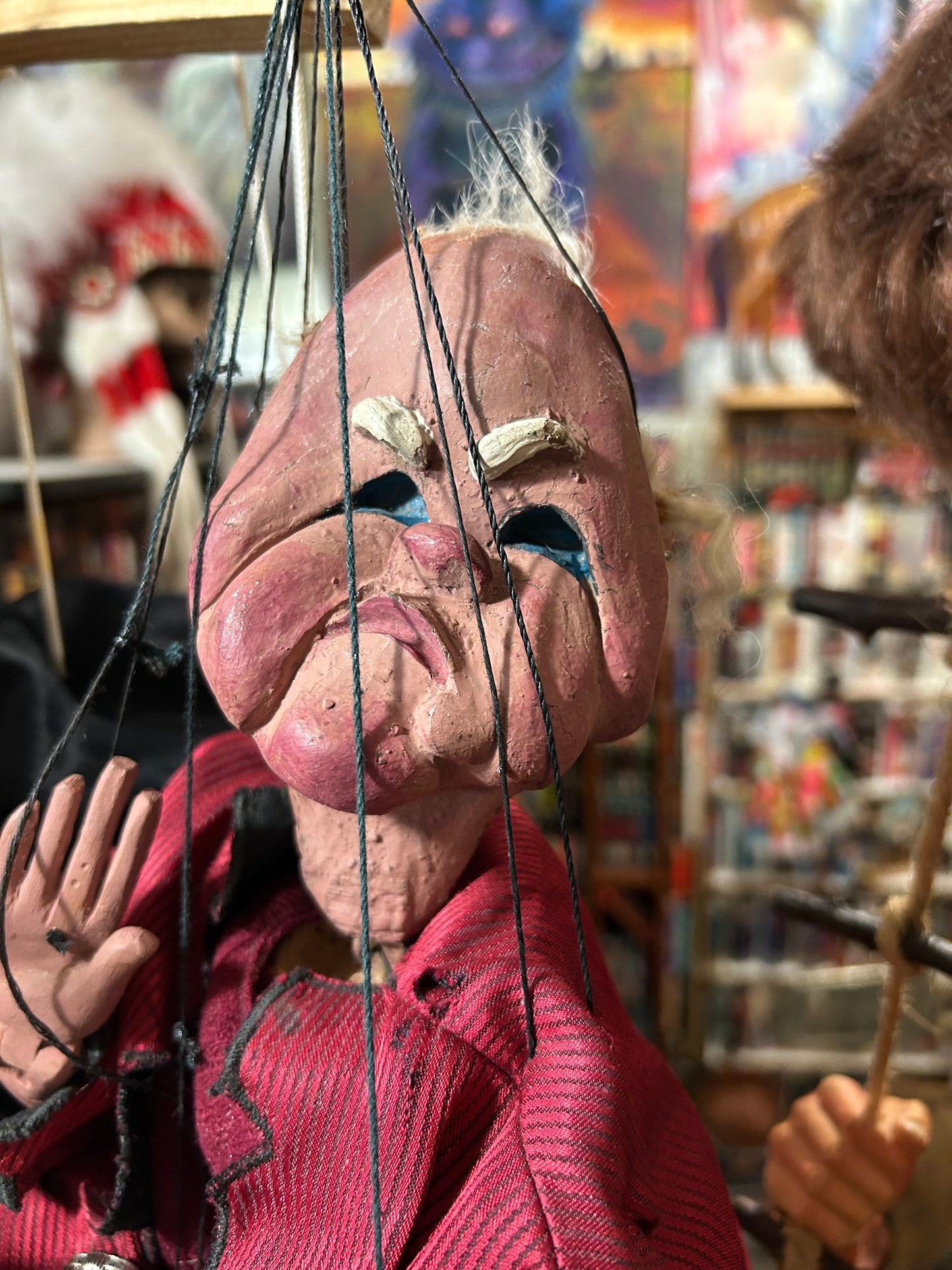 Marionnette antique européenne vieillard, en bois.