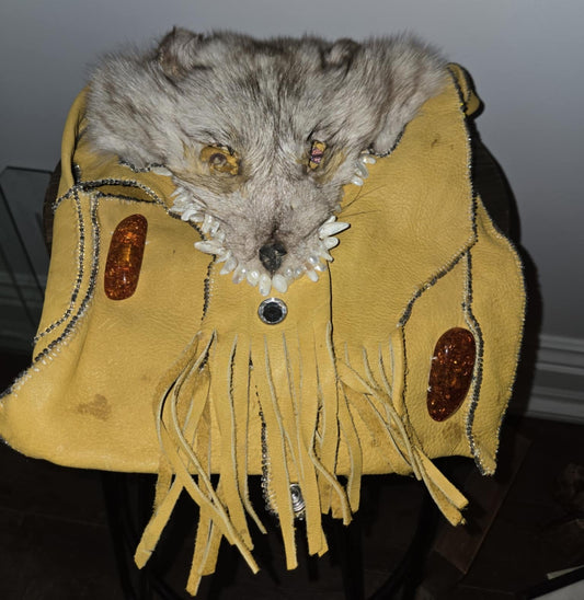 Sacoche en peau de loup