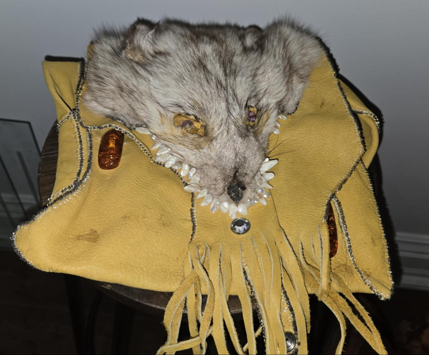 Sacoche en peau de loup
