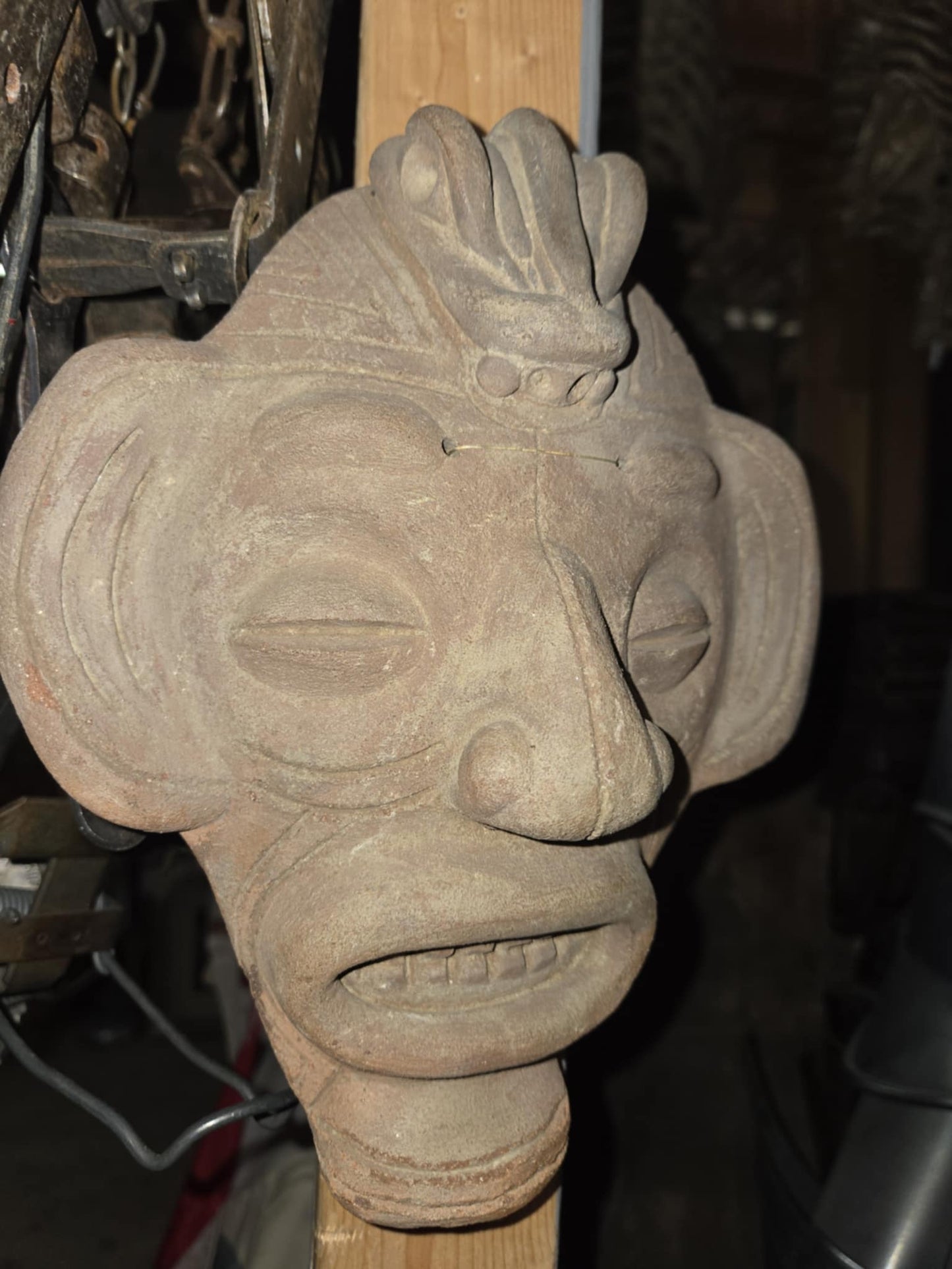 Petit masque Aztec en grès