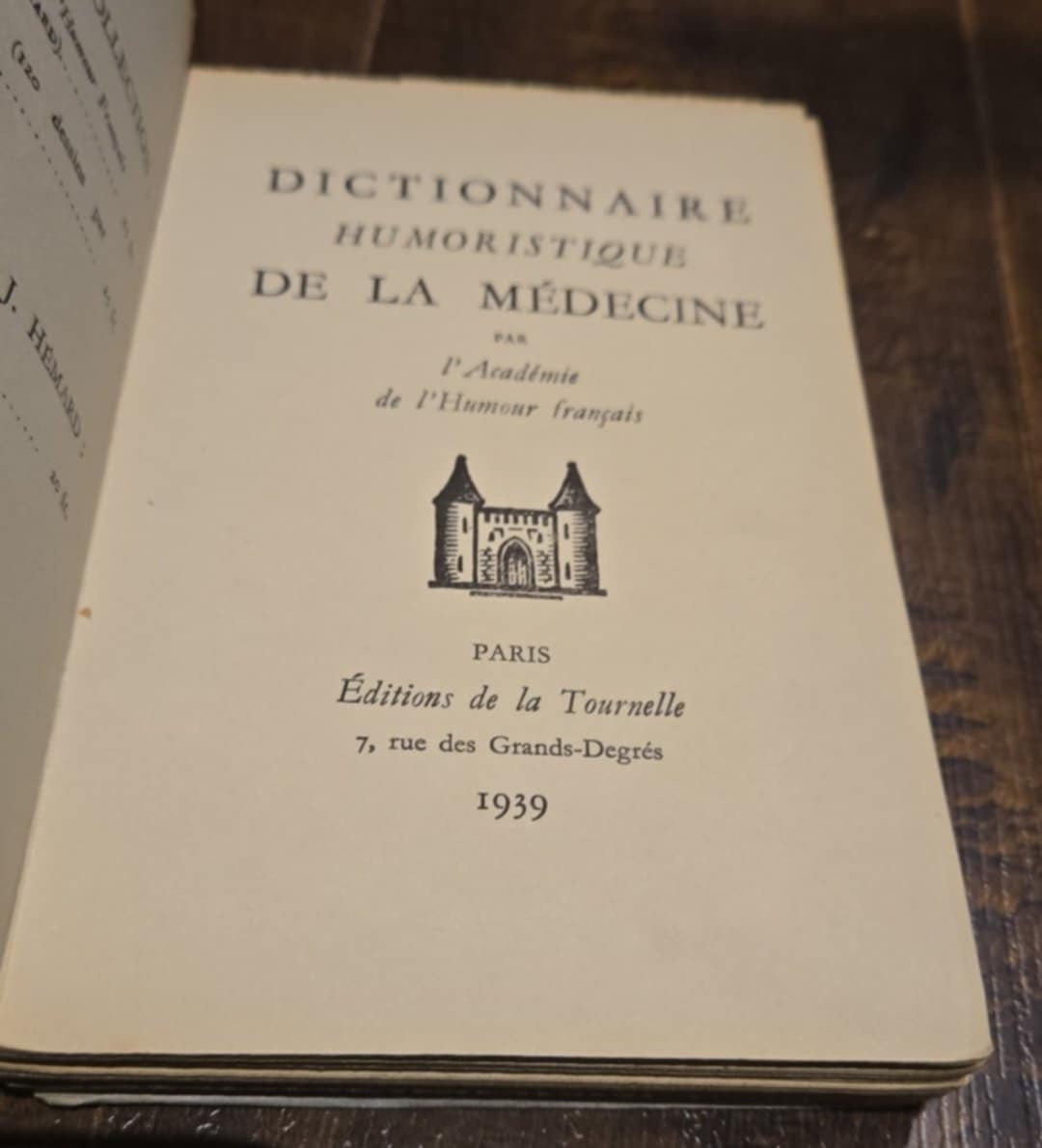 Livre dictionnaire humoristique de la médecine (1939)