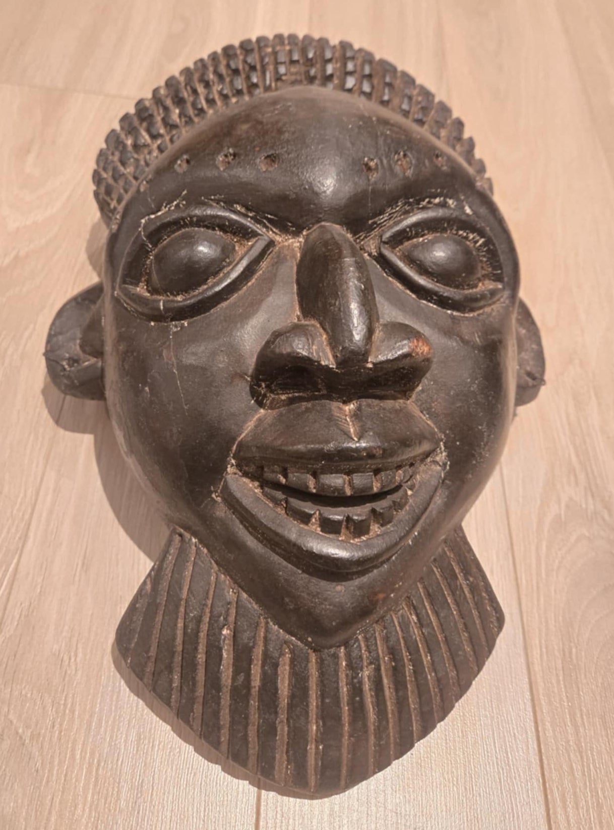 Masque antique Bamoun du Cameroun