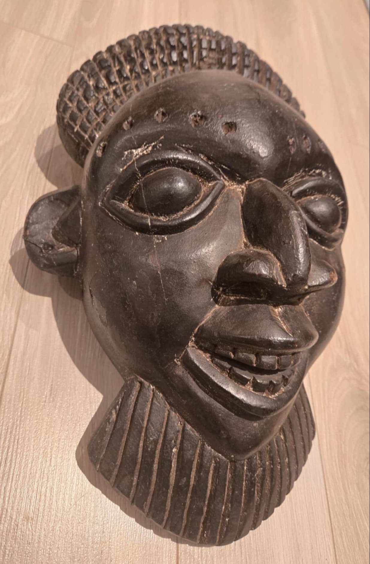 Masque antique Bamoun du Cameroun