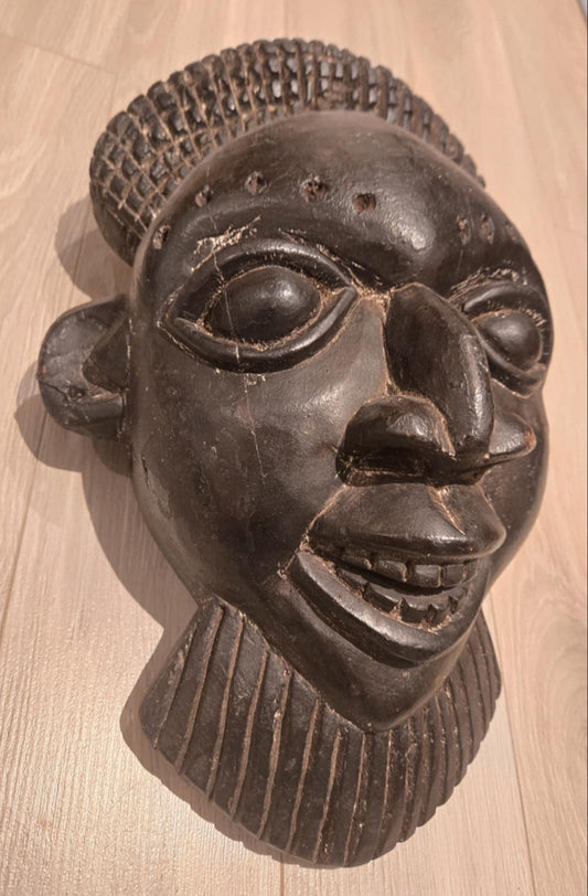 Masque antique Bamoun du Cameroun