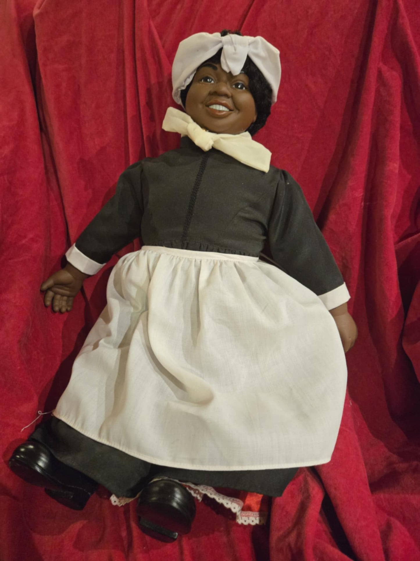 Poupée vintage Mammy Gone With The Wind par World Doll 1989