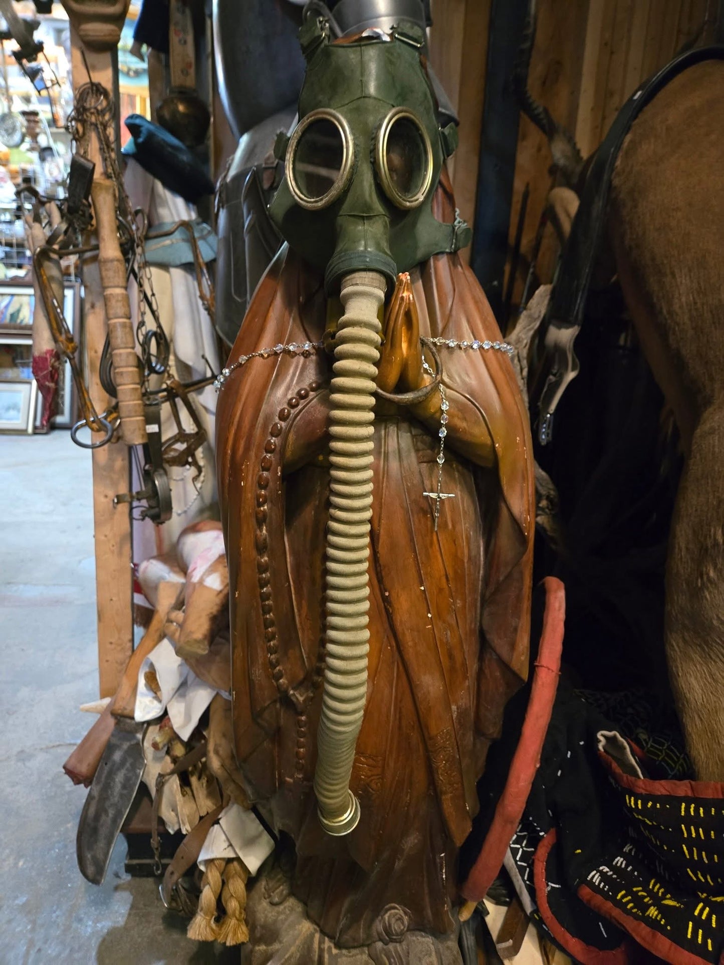 Masque à gaz antique