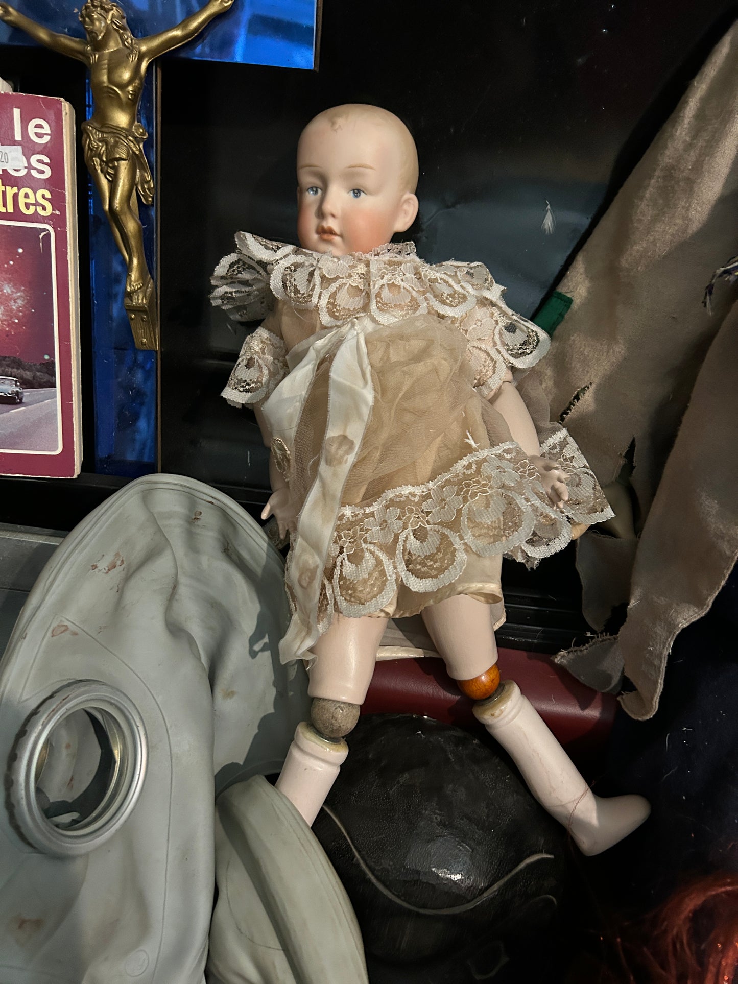 Poupée antique articulée en porcelaine Allemagne