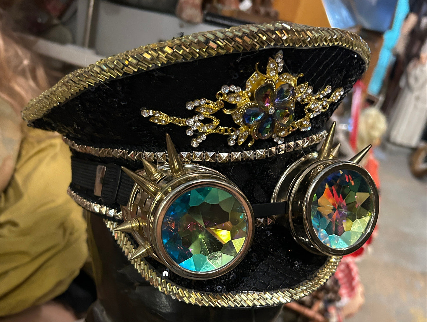 Képi à paillettes avec lunettes kaléidoscope steampunk