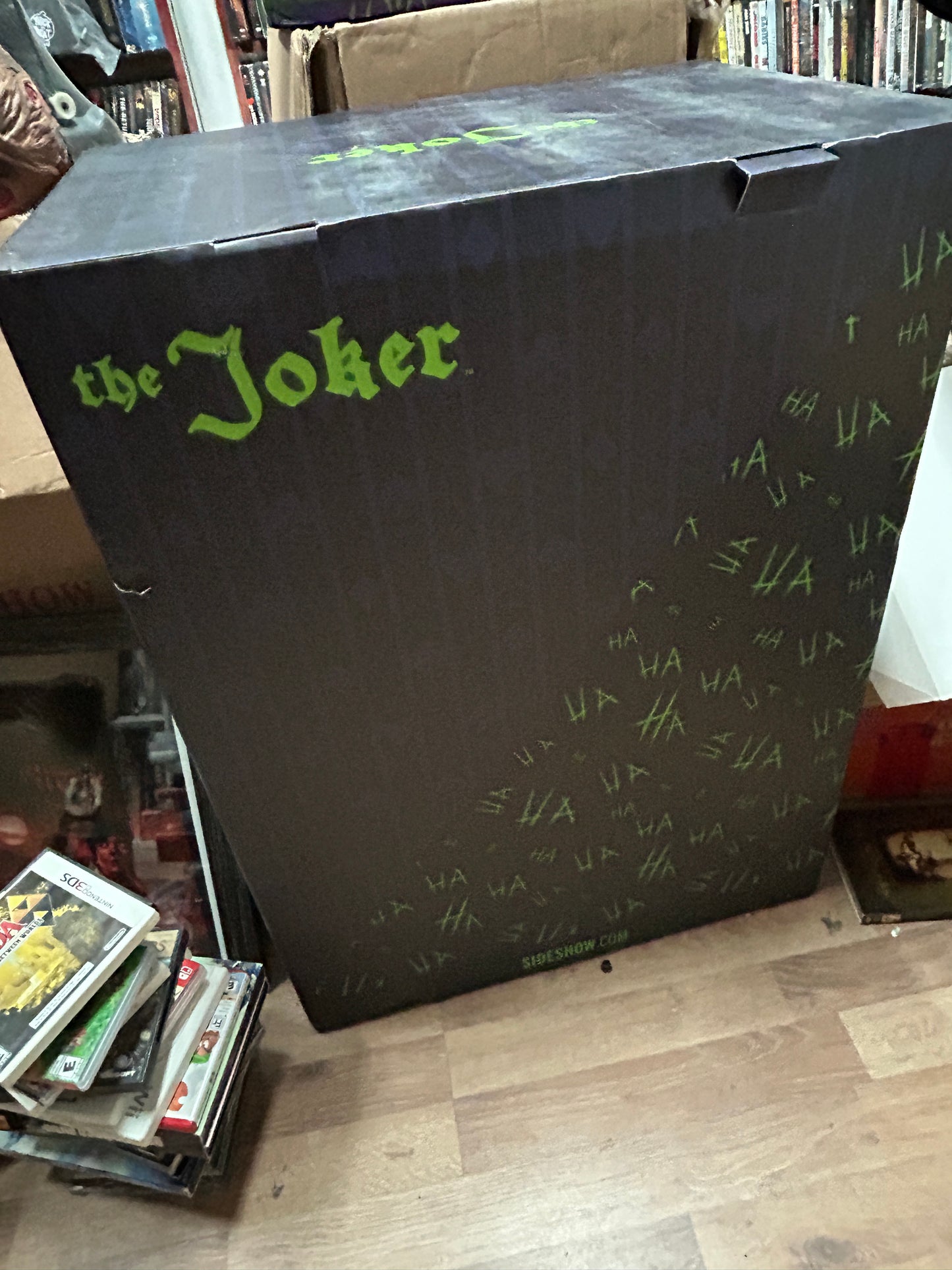 Grande figurine The Joker Premium Format™ de Sideshow Collectibles