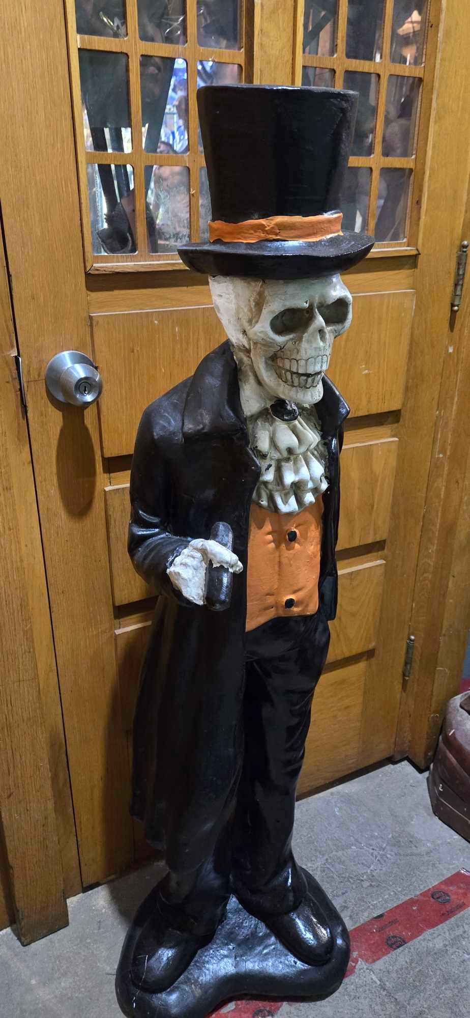 Statue Squelette Baron Samedi en béton