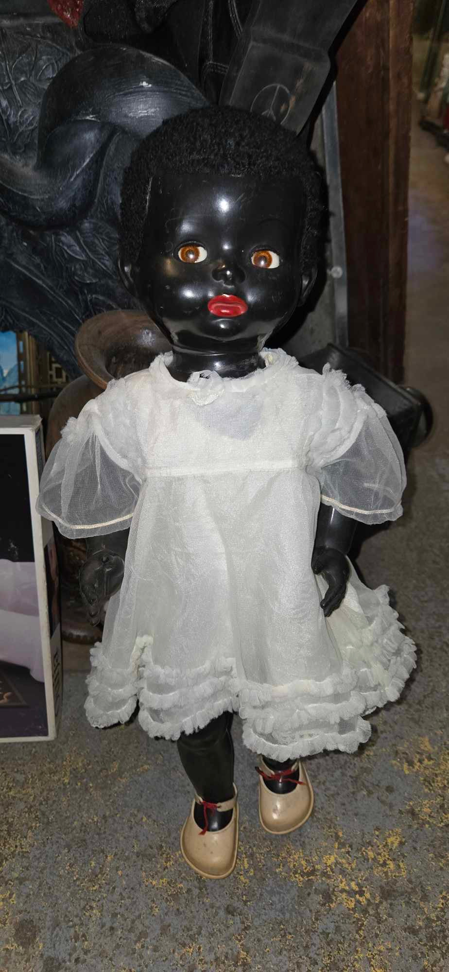 Poupée noire vintage