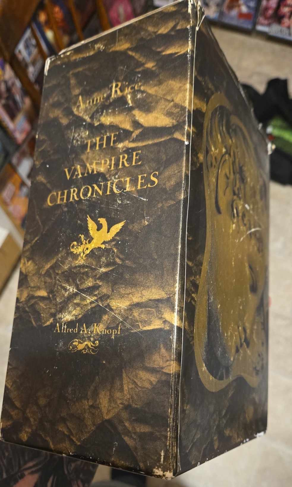 Coffret Livres The Vampire Chronicles signés par Anne Rice.