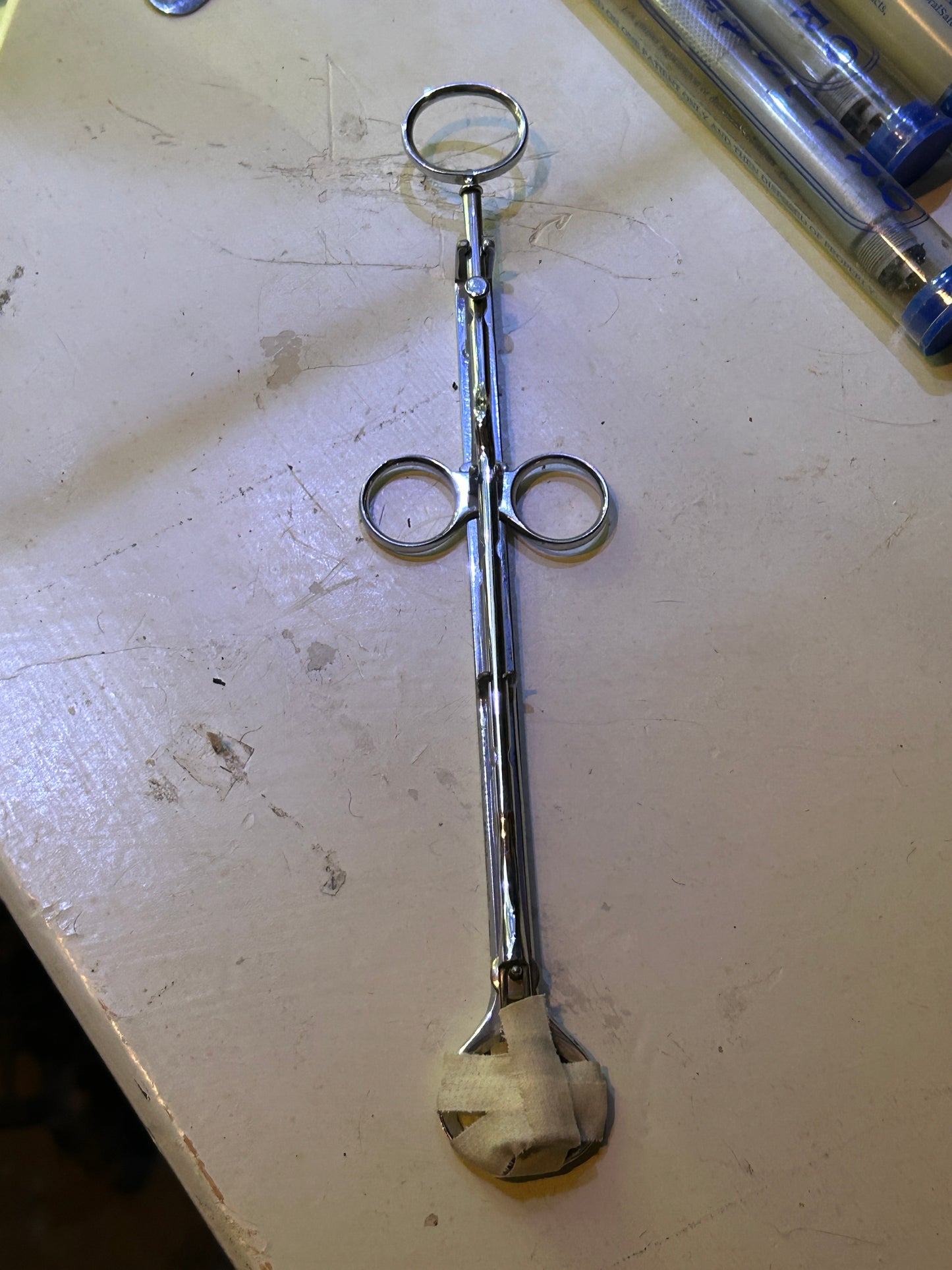 Outil médical ancien