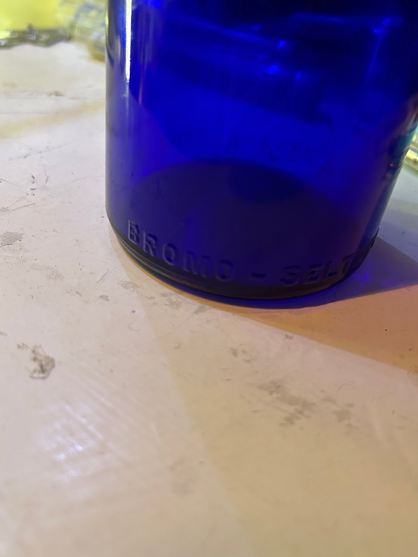Bouteille Médicale Antique Bleu Cobalt Bromo-Seltzer
