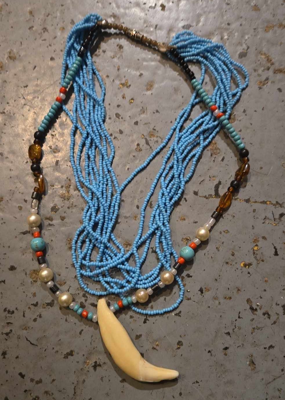 Collier dent d'ours
