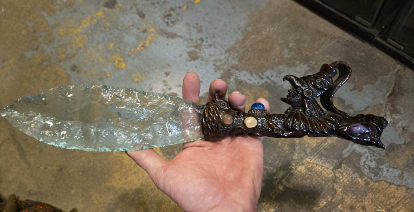 Dague Tribale Lame en Quartz Naturel