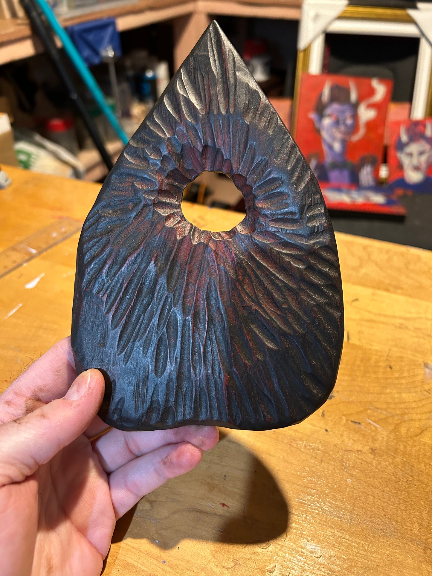 Planchette de Ouija en bois sculptée à la main