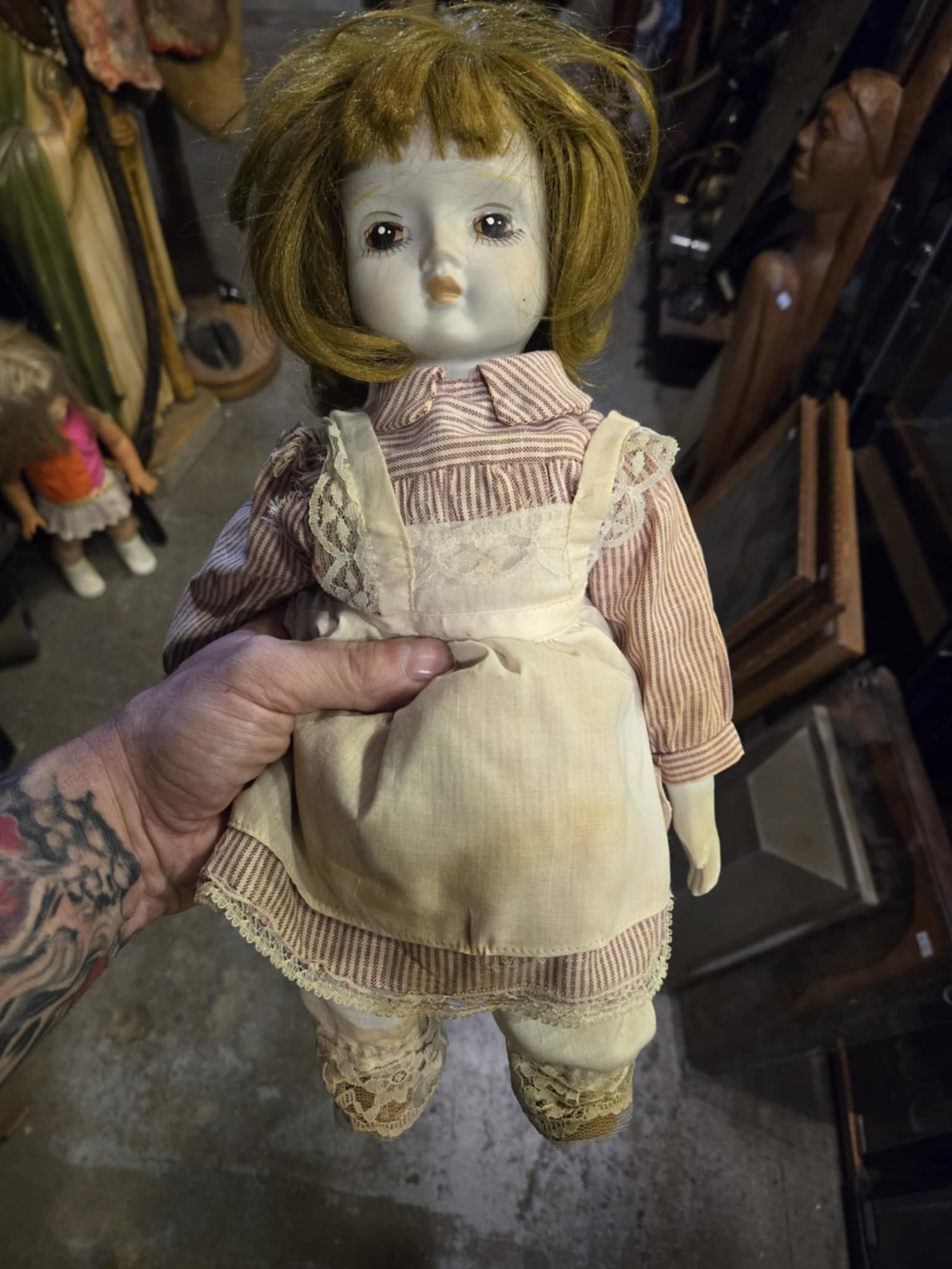 Poupée ancienne – Horreur Fanatik - Main Image