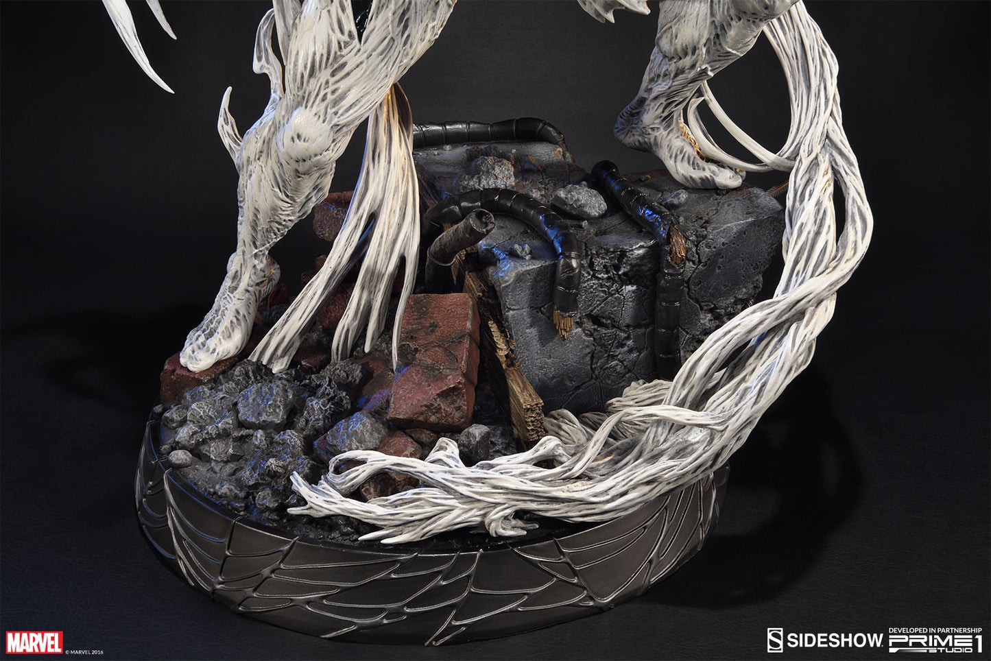Anti Venom Statuette Sideshow