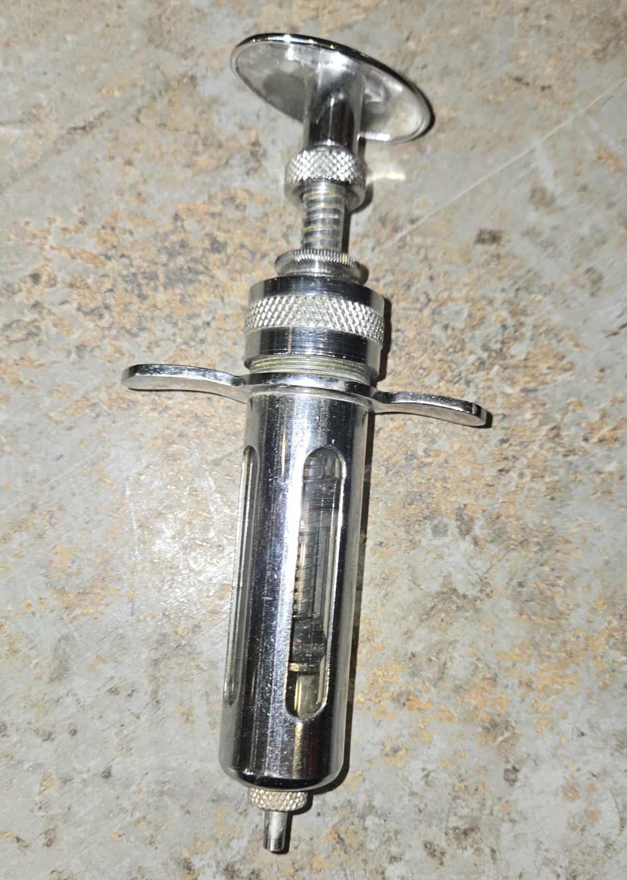 Seringue vétérinaire métallique réutilisable