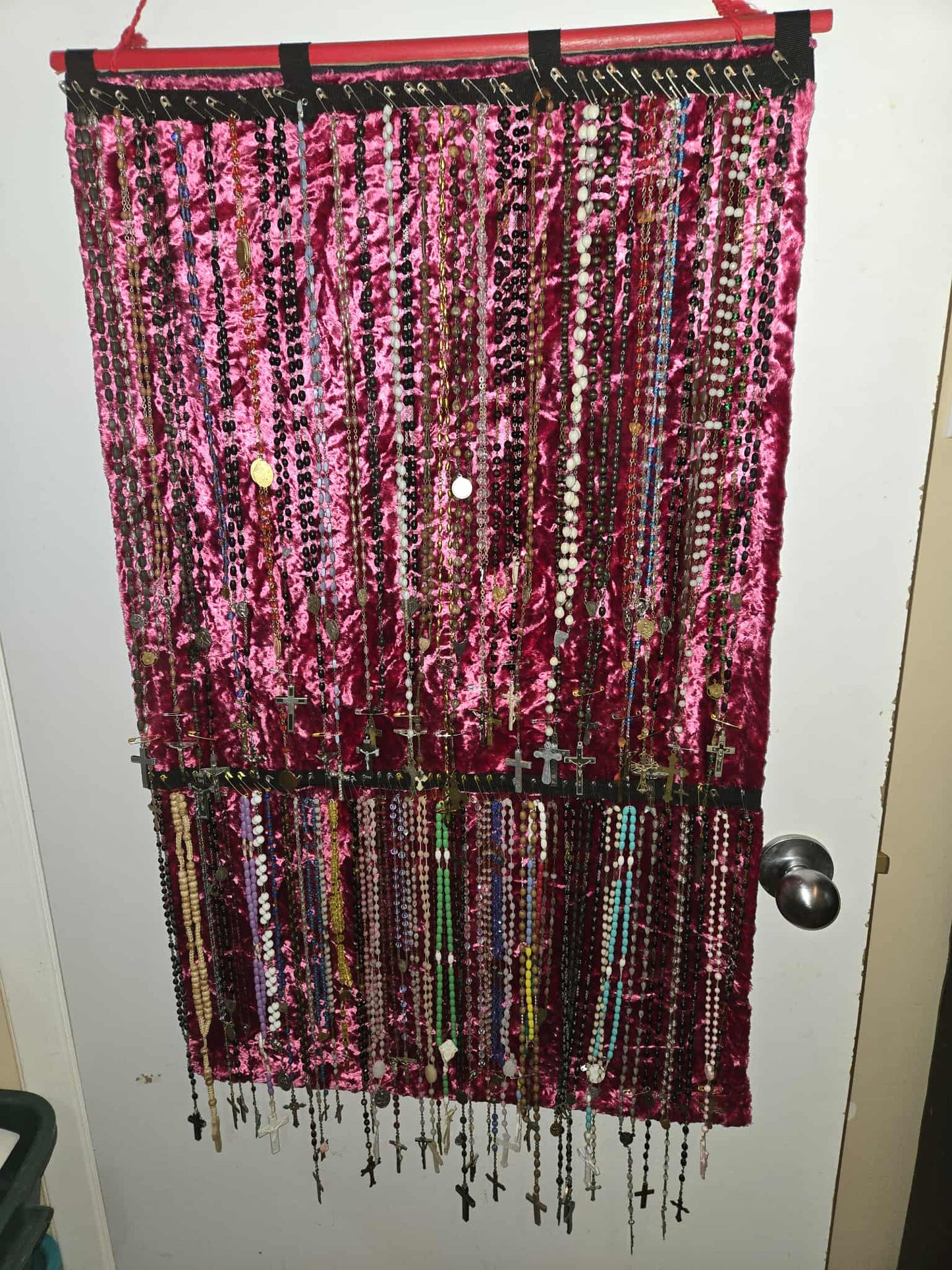 Plusieurs chapelets catholiques