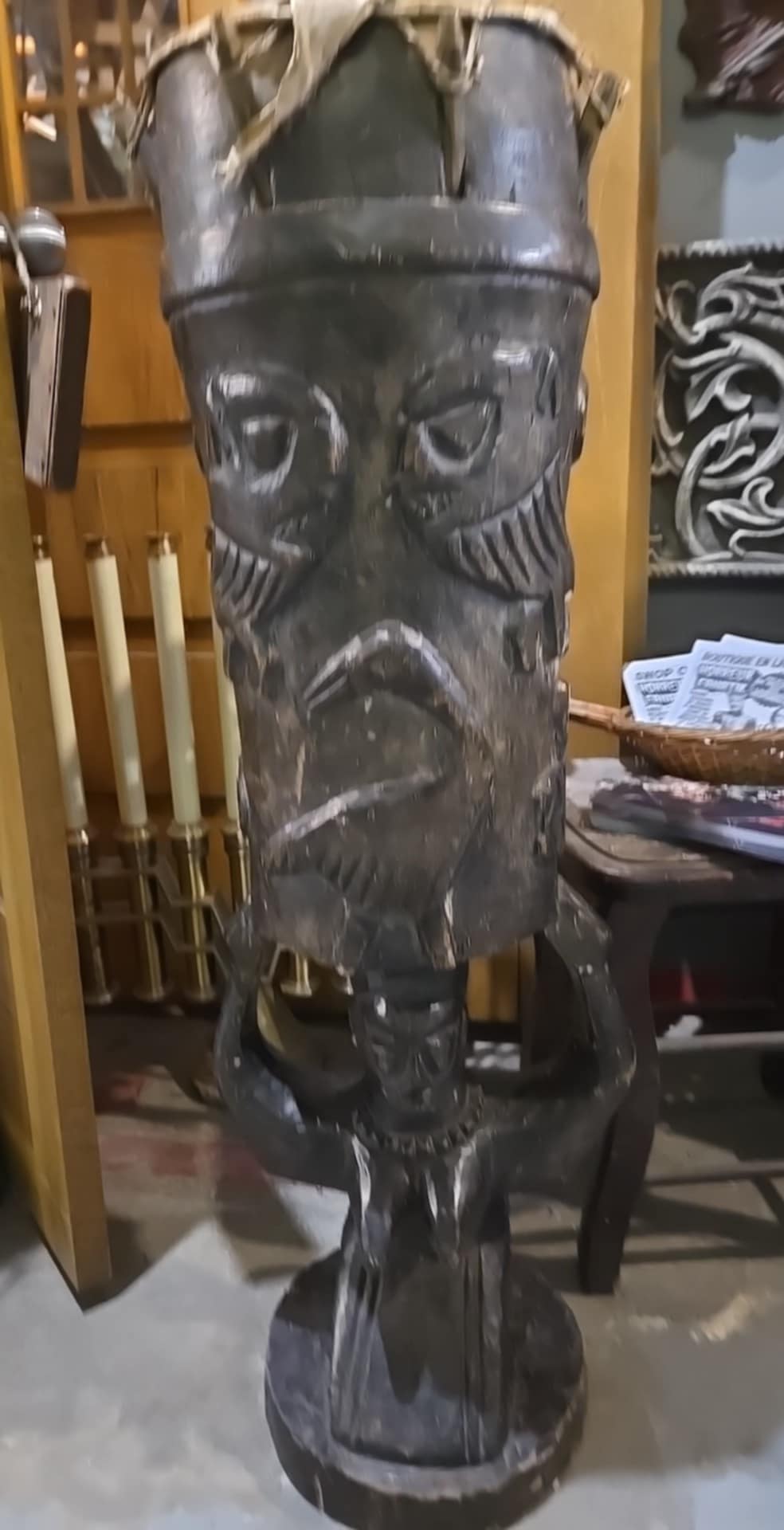 Tambour antique africain.