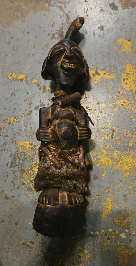 Figure fétiche Nkisi Nkondi du Congo
