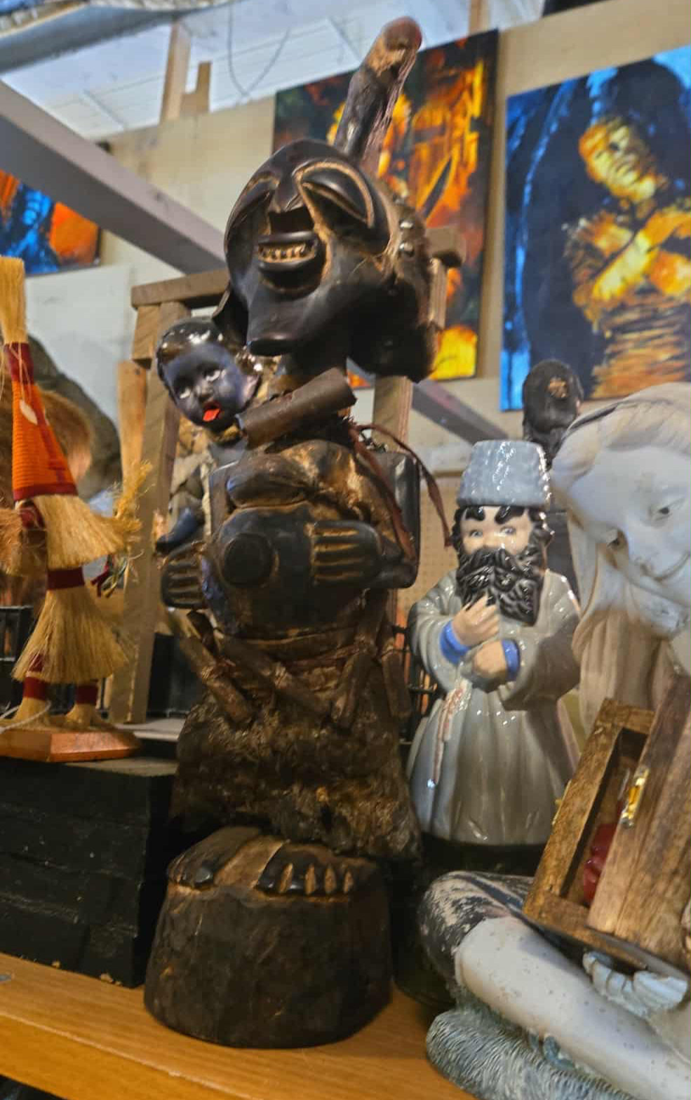 Figure fétiche Nkisi Nkondi du Congo