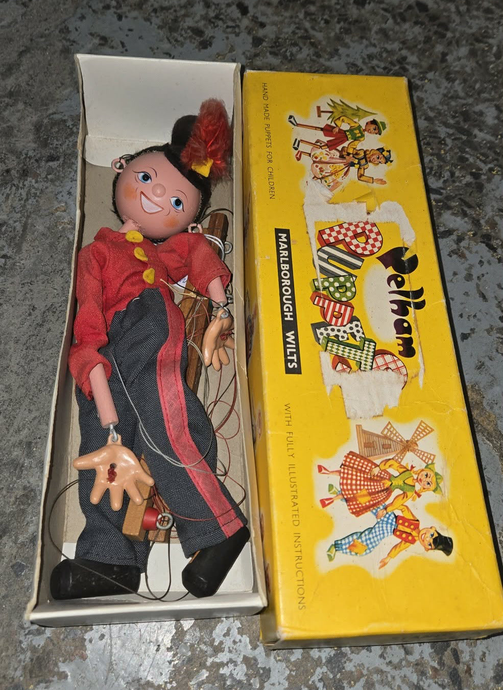 Marionnette vintage Pelham Puppets Fritzi avec boite d'origine