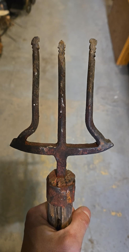 Harpon antique du XIXe siècle