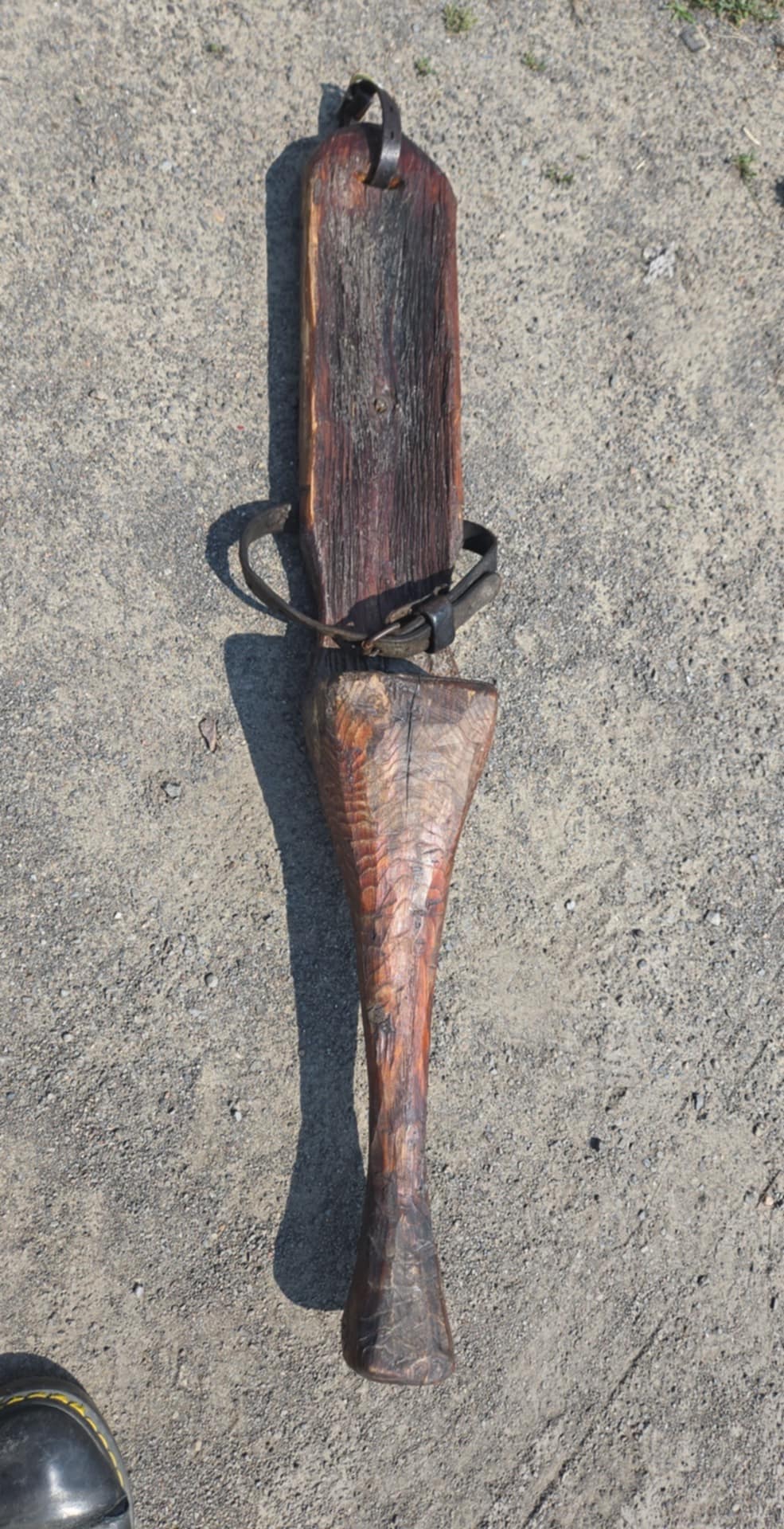 Jambes de bois antiques datant du 19e siècle