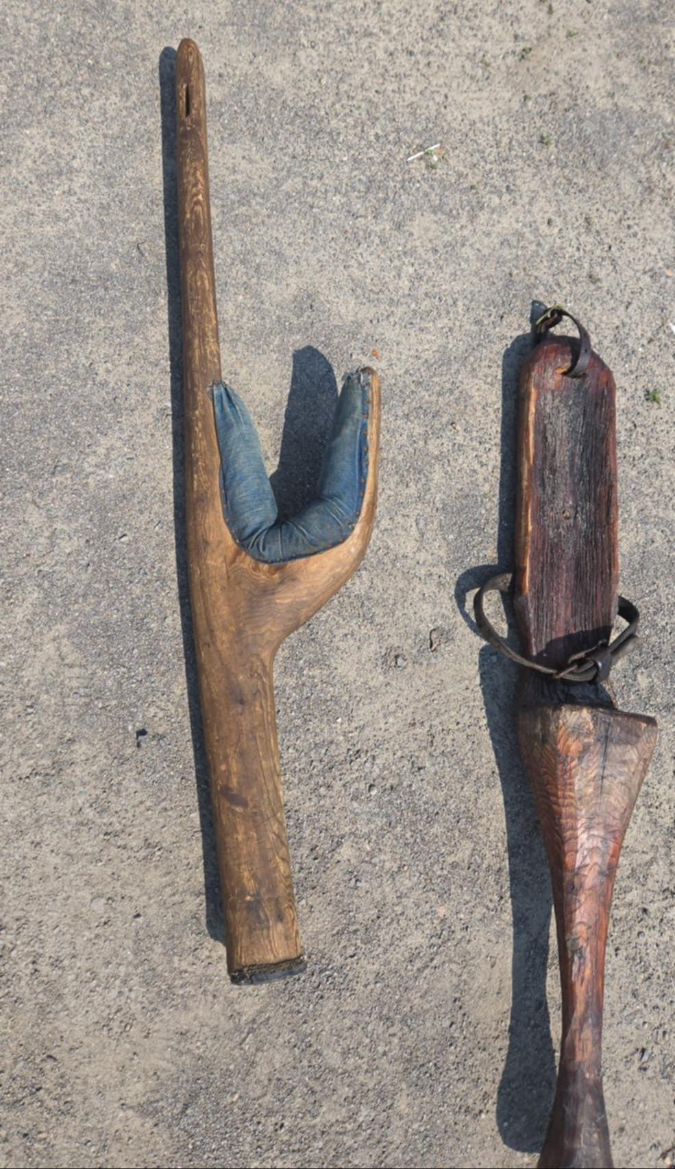 Jambes de bois antiques datant du 19e siècle