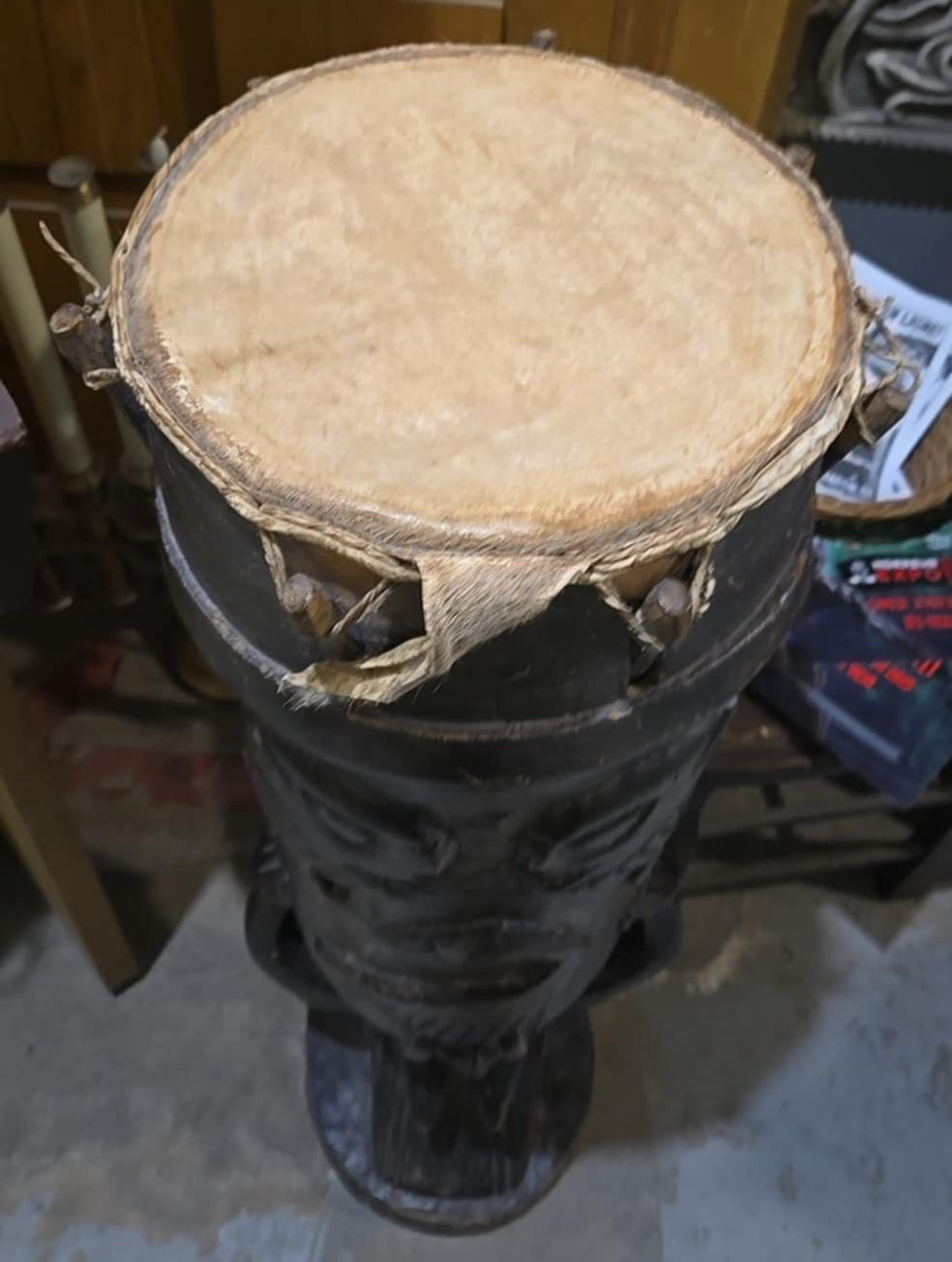 Tambour antique africain.