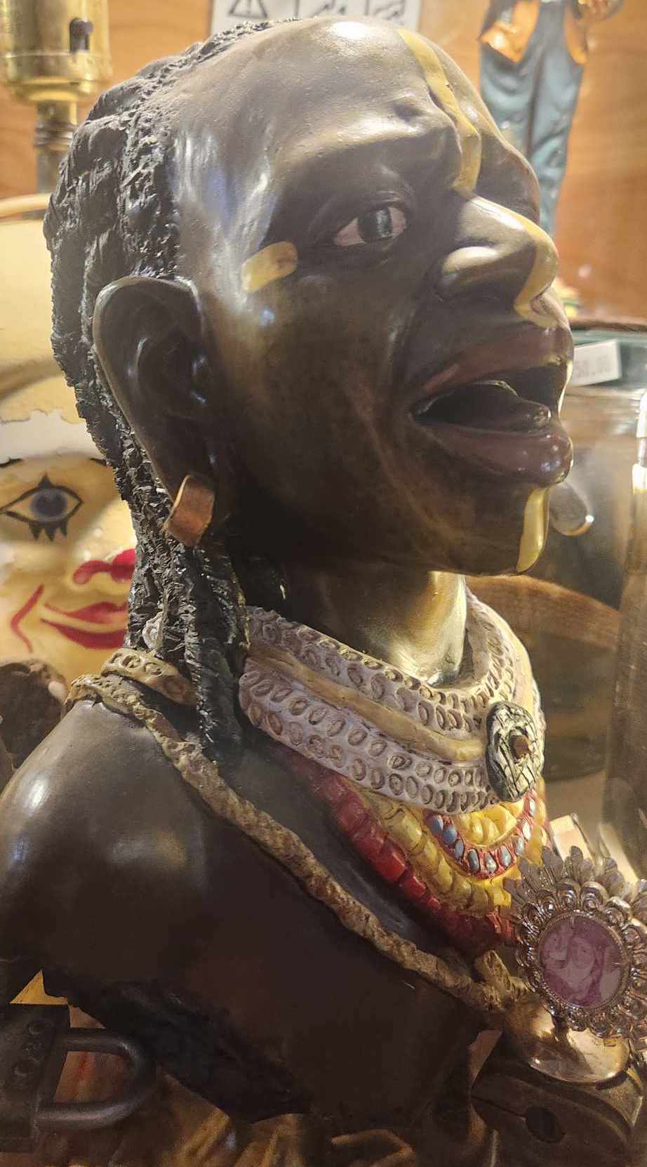 Buste sculpture africaine