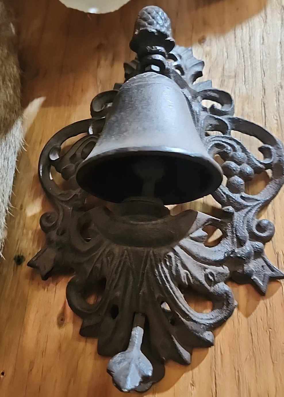 Cloche en fer forgé