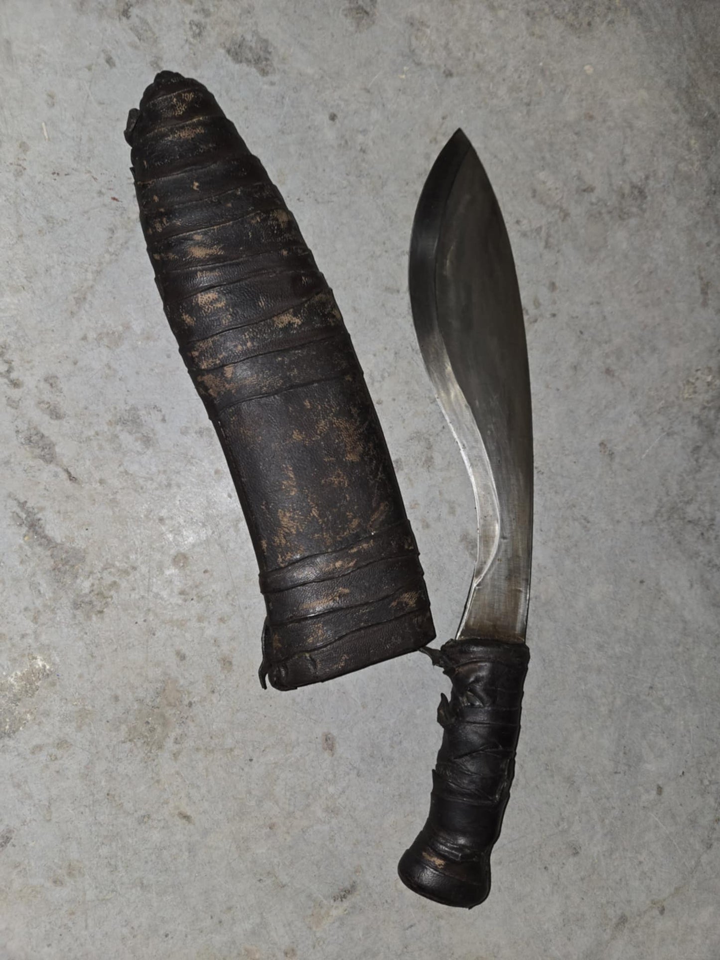 Véritable Kukri militaire antique du Népal