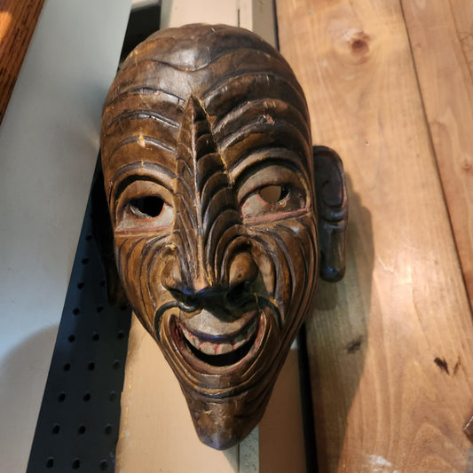 Masque en bois