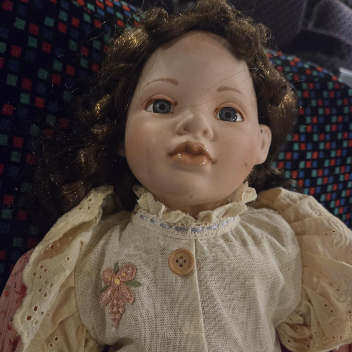 Poupée ancienne en robe