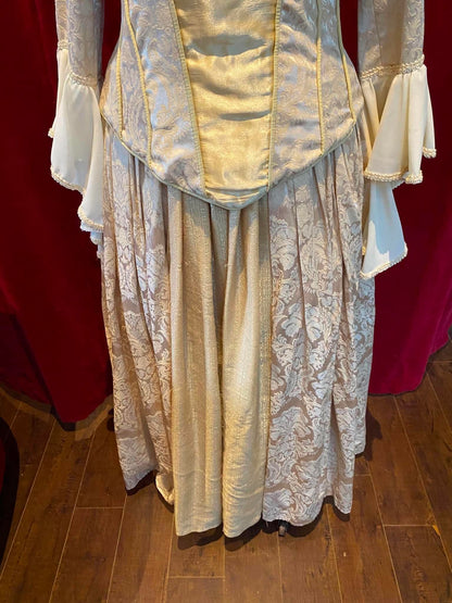 Reproduction robe de mariée style Renaissance