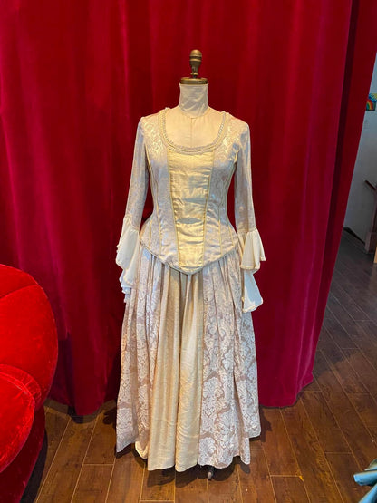 Reproduction robe de mariée style Renaissance