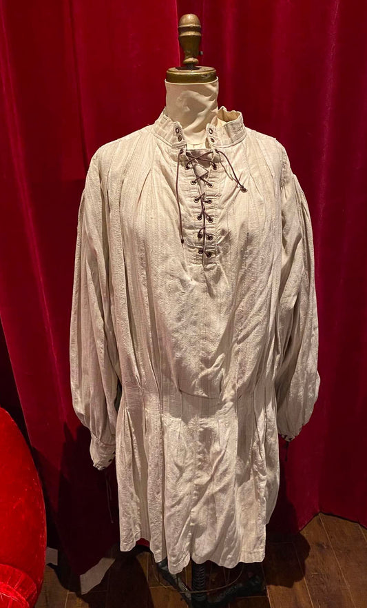 Très grande chemise style médiéval