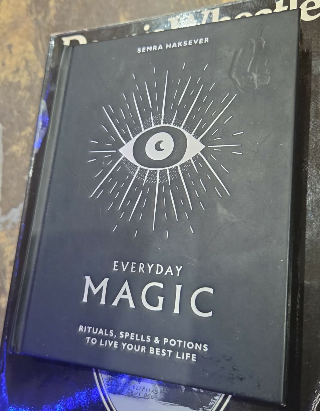 Livre Everyday Magic: Rituals, Spells & Potions to Live Your Best Life