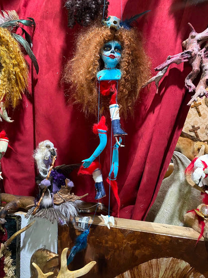 Marionnette Poupée par Ann-Aumalie Sauvage