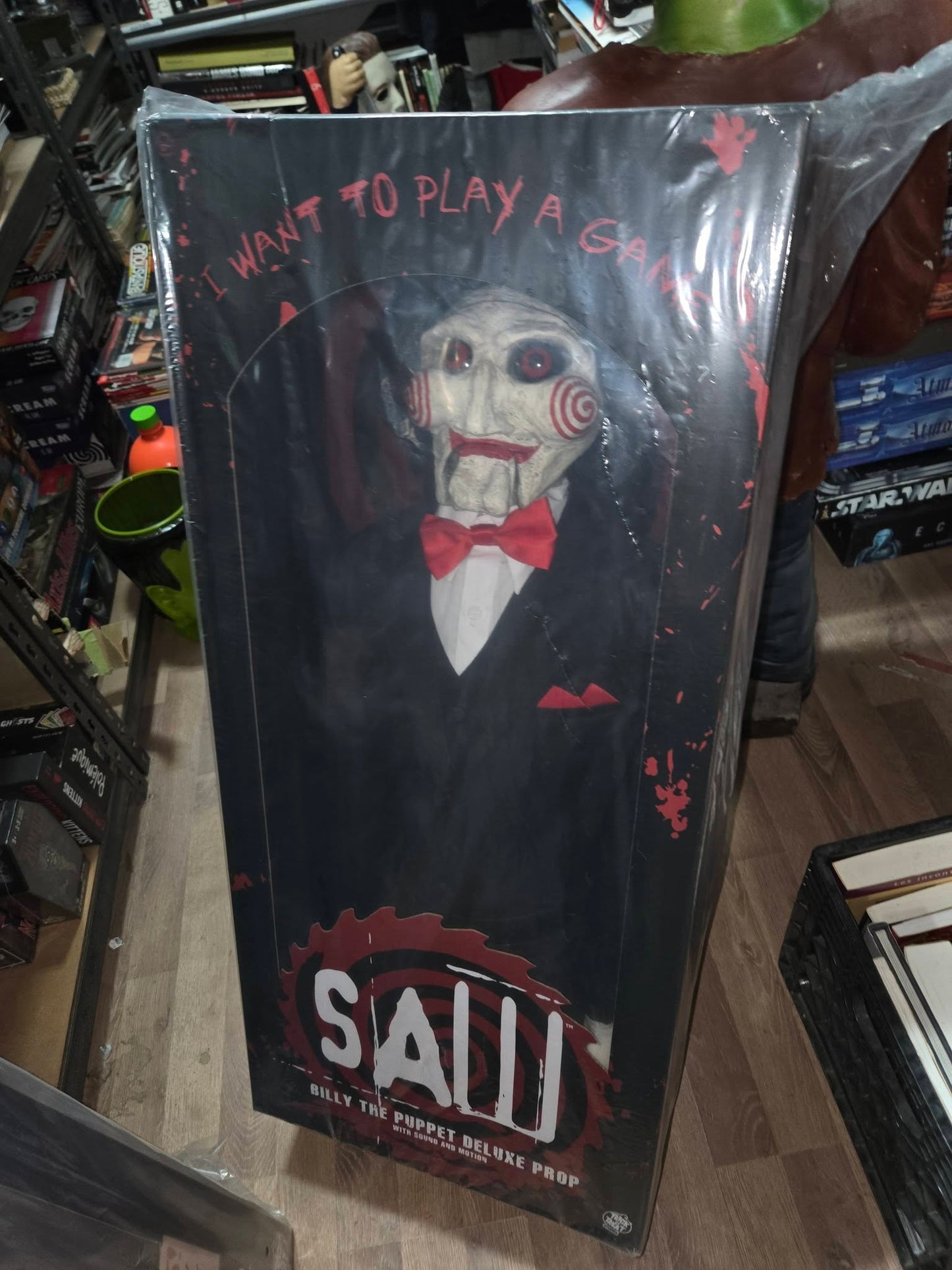 Poupée BILLY THE PUPPET du film SAW par Trick Or Treat Studios
