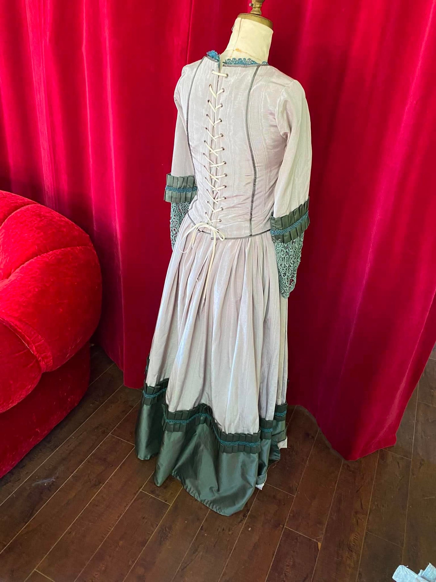 Robe style victorien avec corset
