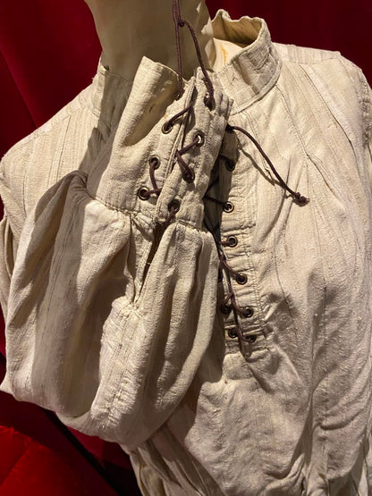 Très grande chemise style médiéval