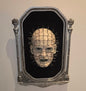 Sculpture tête de Pinhead Hellraiser encadrée