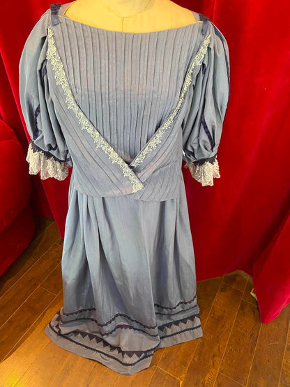 Ensemble Robe style victorien